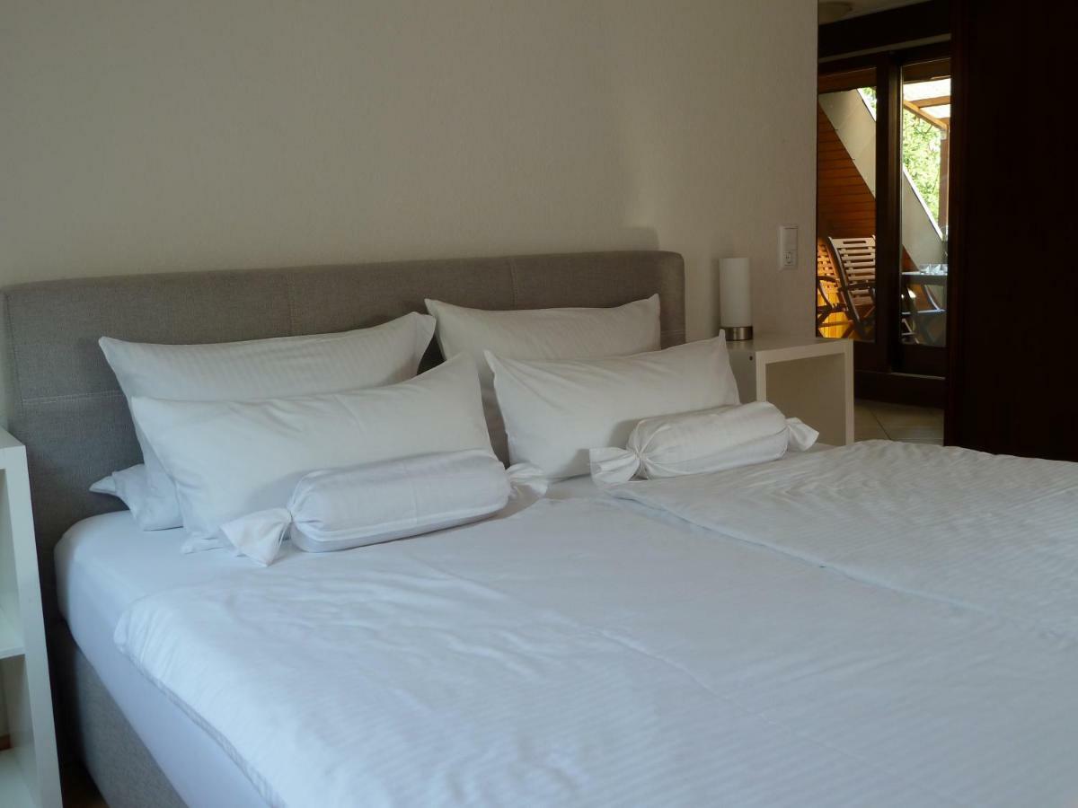 Helle 70 Qm Ferienwohnung Mit Herrlichem Blick Teningen Dış mekan fotoğraf
